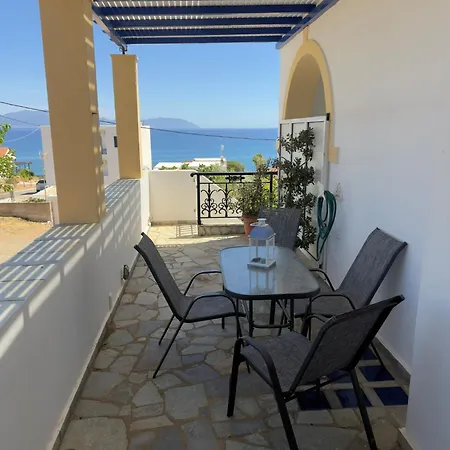شقة فندقية Natasa Kythera 3*